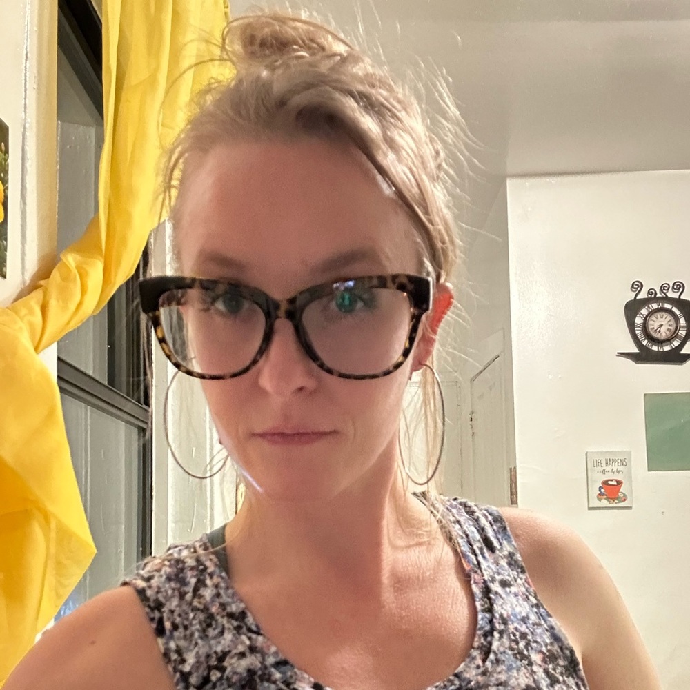 Meet your Posher, Liz